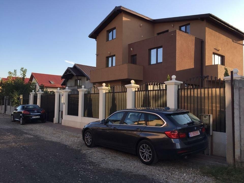 Vilă Individuală - Spaţioasă şi Modernă Mobilata 4 Dormitoare