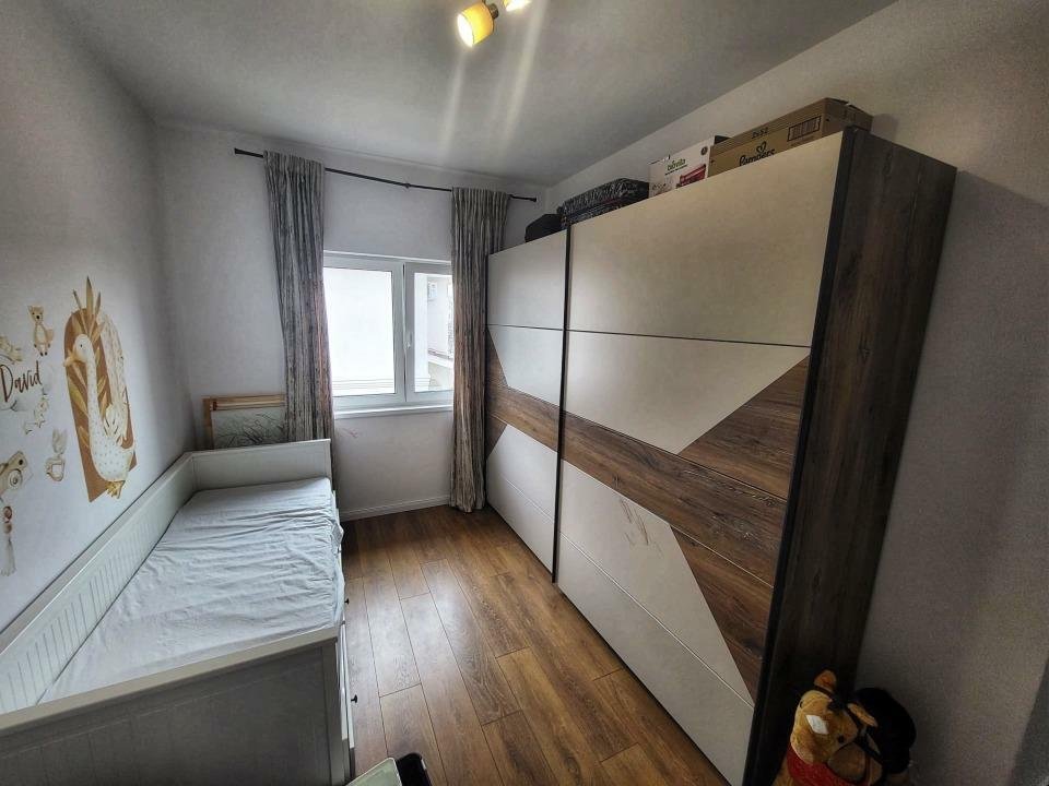 PROPRIETAR - Vand 1/2 duplex Cartier Planetelor Giroc pozitie excelenta