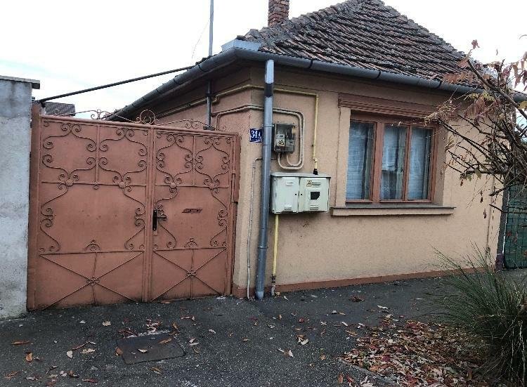 Casa+teren 485mp Iosia