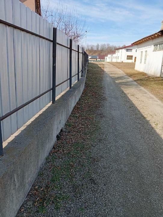 VINDEM INTREAGA PROPRIETATE 550M2 CONSTRUCTII SI 7200M2 TEREN IN TARGU NEAMT 