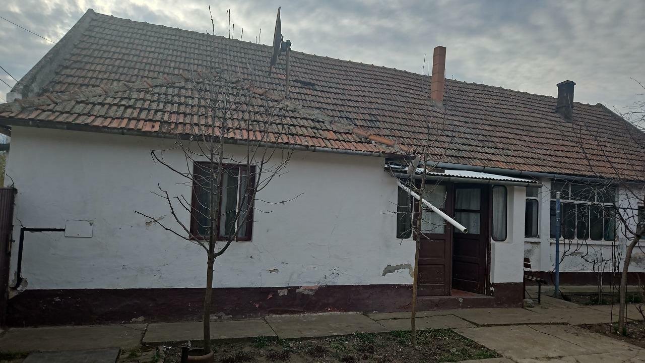 V&acirc;nd casă vaiuga Becicherecu Mic teren 1277 mp ,aproape de primarie 