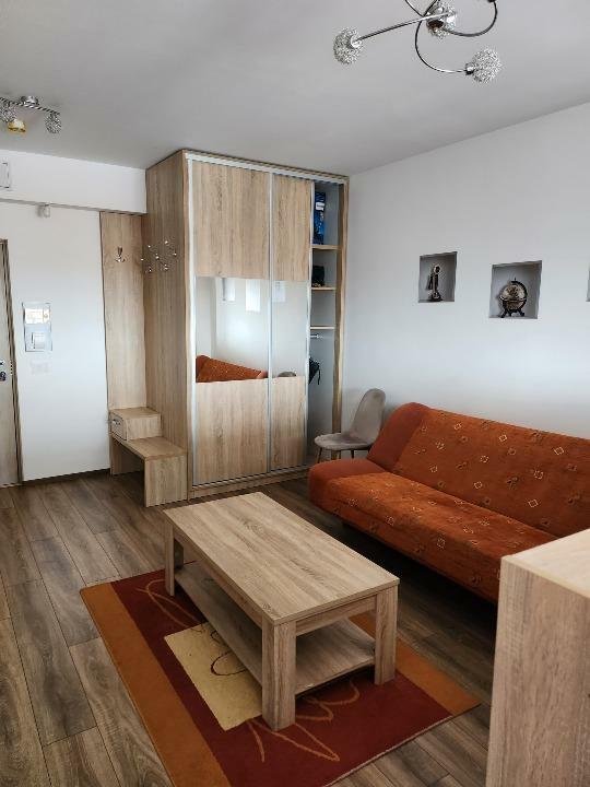 Persoana fizica inchiriez apartament 2 camere Prima Onestilor