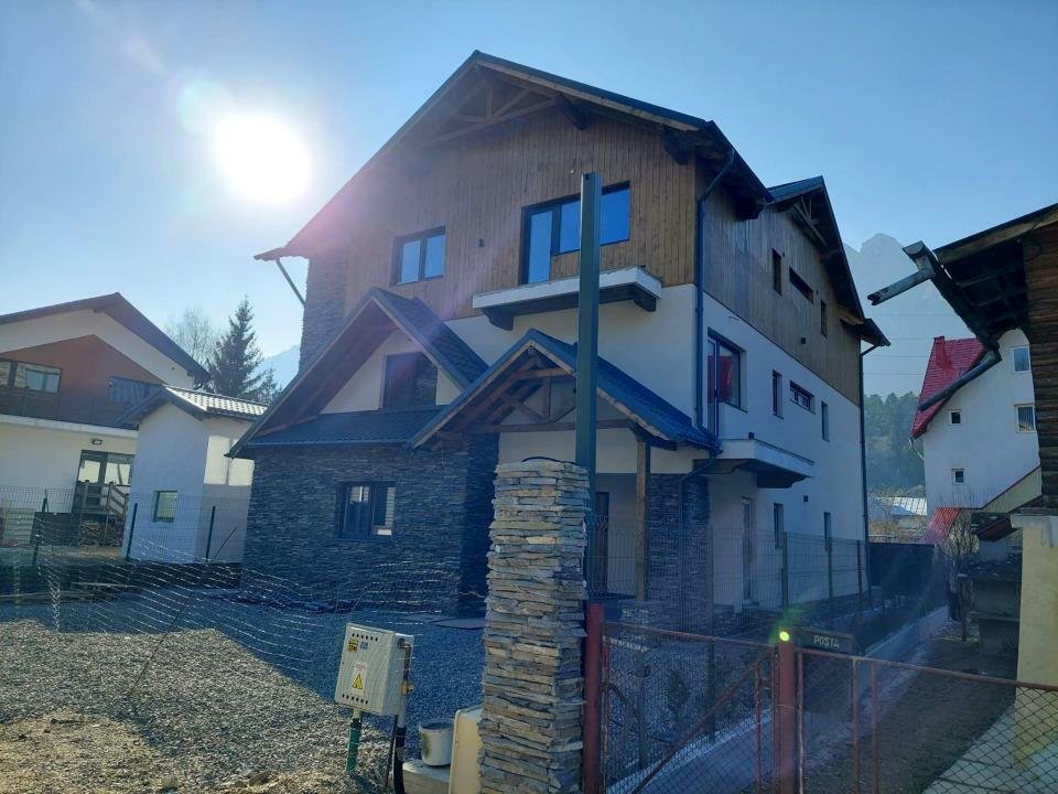 Garsoniera cu terasa Busteni Zamora