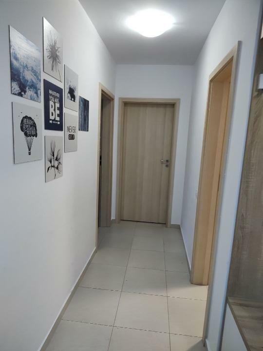 inchiriez apartament,3camere(city of mara)