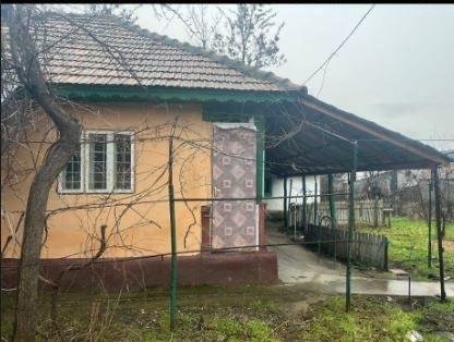 casa cu curte 1022 m2 Boldesti Gradistea