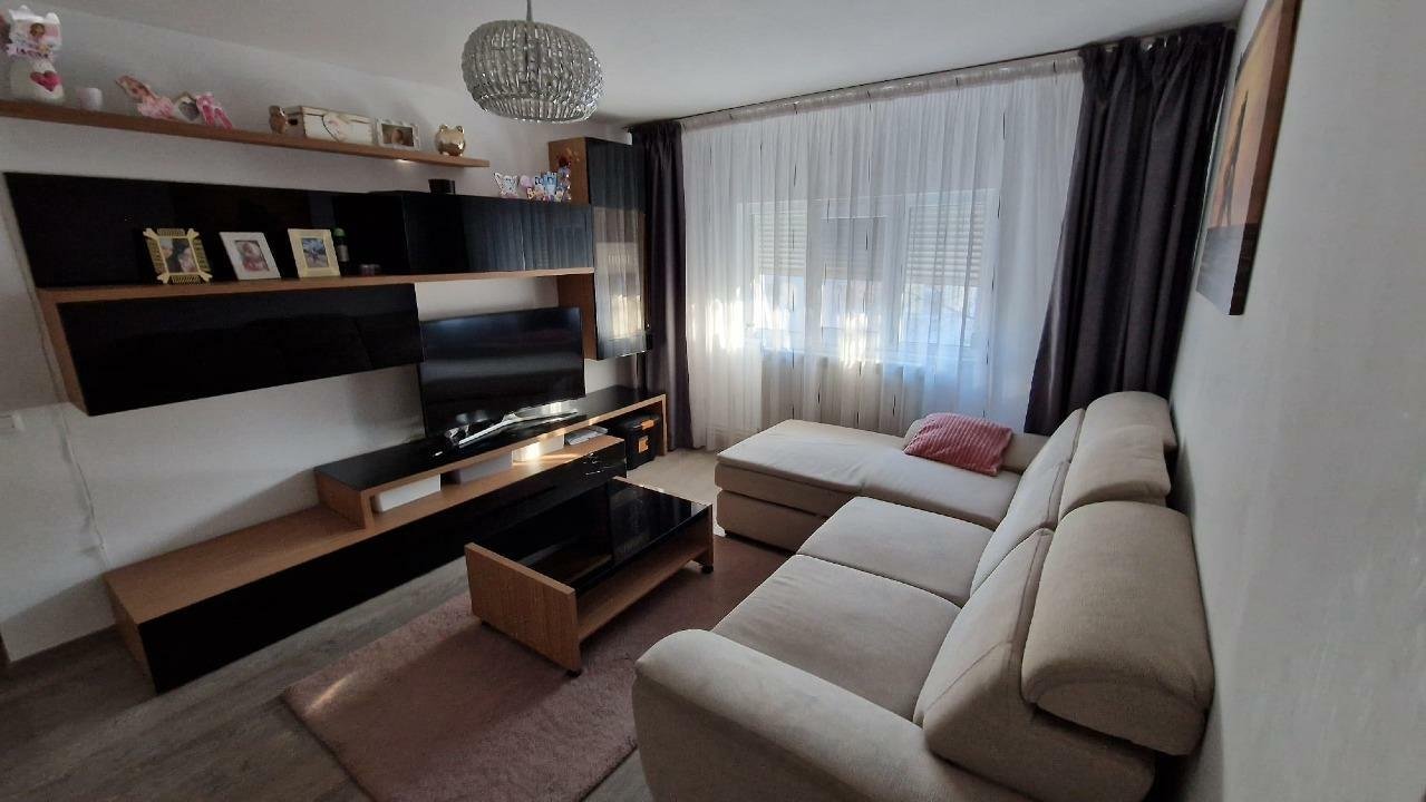 DIRECT PROPIETAR vand apartament 2 camere Inel