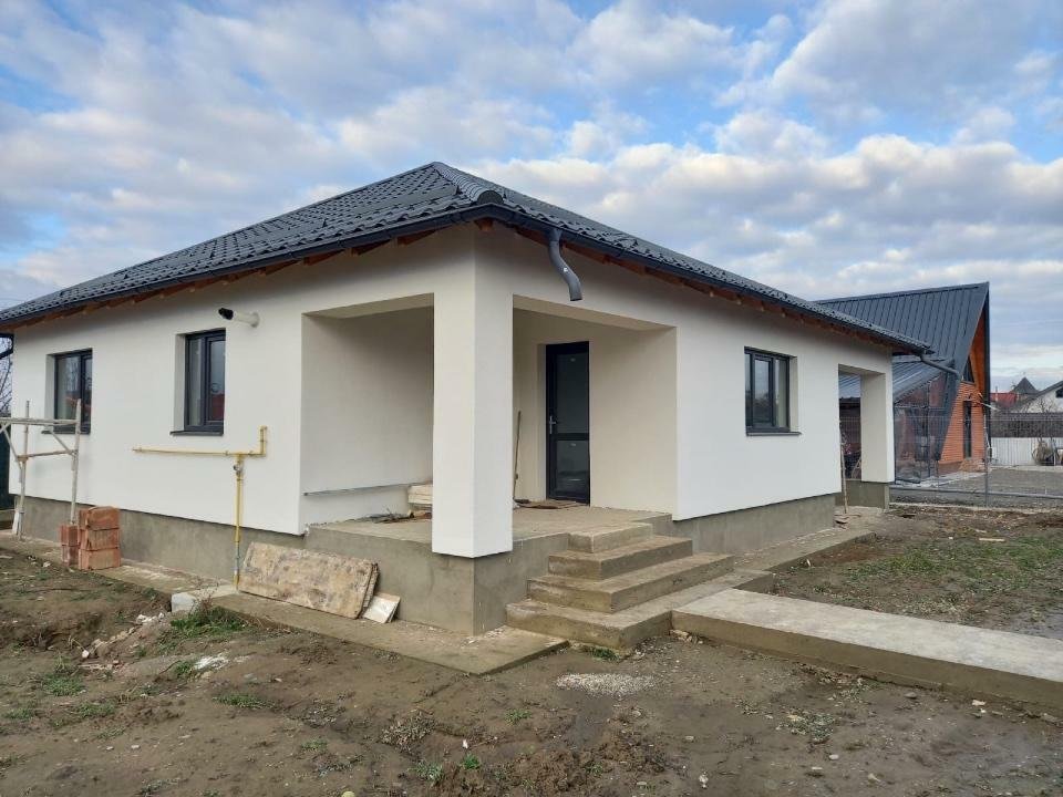 Casa parter plus teren 600mp Lilieci