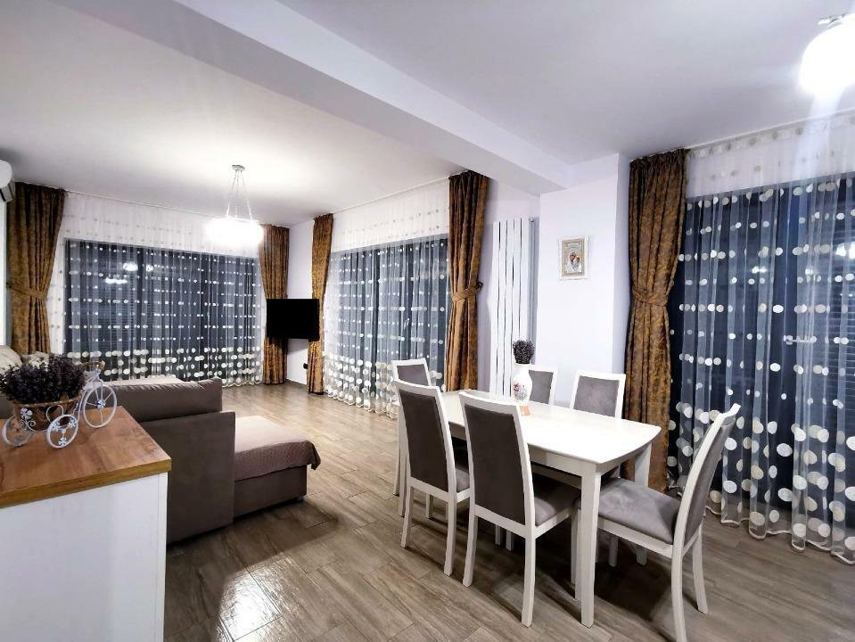 Vand apartament 3 camere cu loc de parcare Casa Del Mar- Mamaia Nord