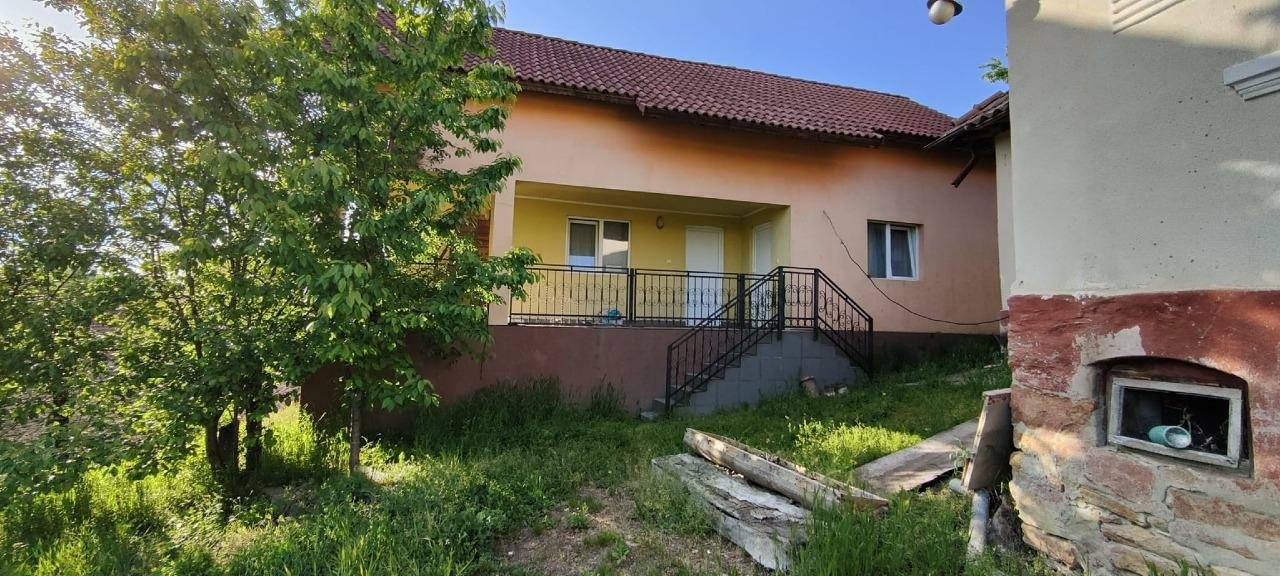 Casa+ casa batraneasca Surupate(Comuna Francesti, Valcea)