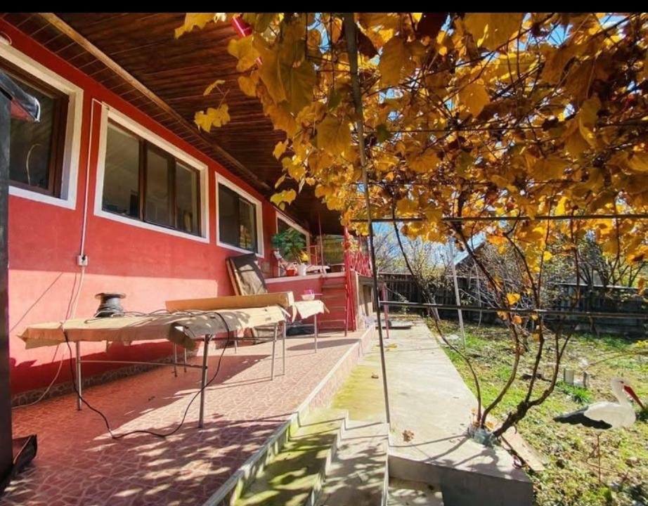 Casa de vanzare, zona linistita !