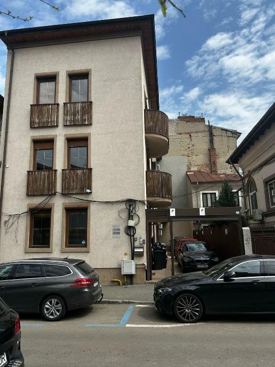 Office Space, 1 Etaj întreg, Str. Louis Blanc/Paris, Guvern, Metrou Piaţa Victor
