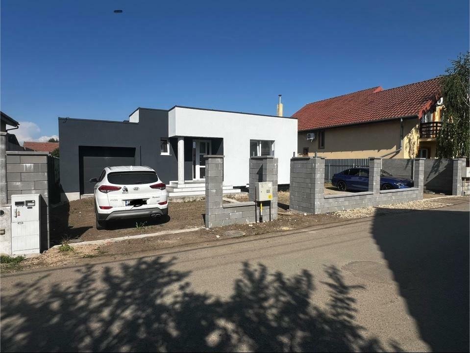 Casă unifamilială de vânzare - Localizare premium!