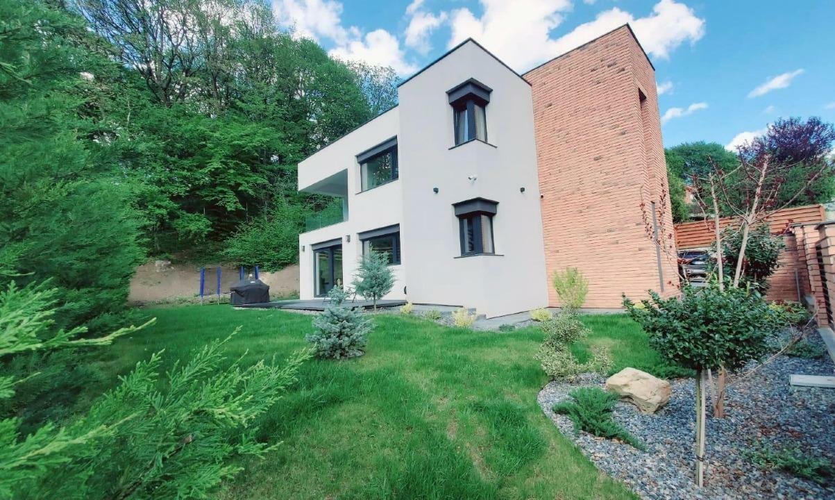 Casa Individuala de lux in Faget