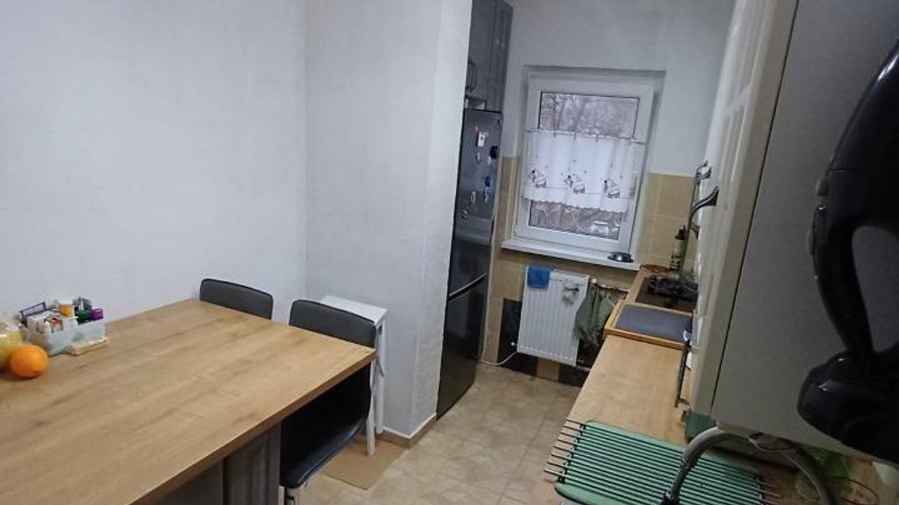 Proprietar, vând apartament 4 camere, confort 1, etaj 2/4