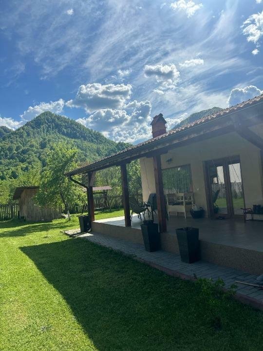 Casa de vanzare