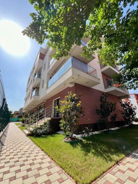 CHIRIE MAI MULTE SPATII PENTRU BIROURI DRUMUL FERMEI nr110 28MP