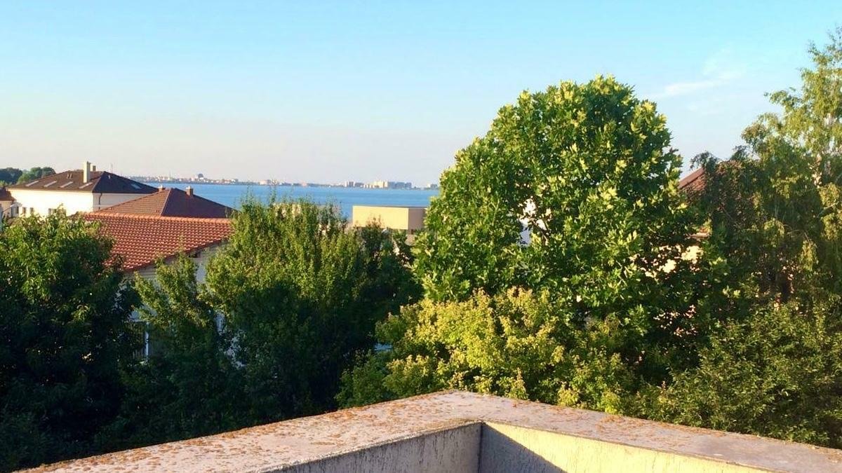 Vilă de &icirc;nchiriat &acirc; D+P+1+M, Cartier Rezidential Ovidiu Sud