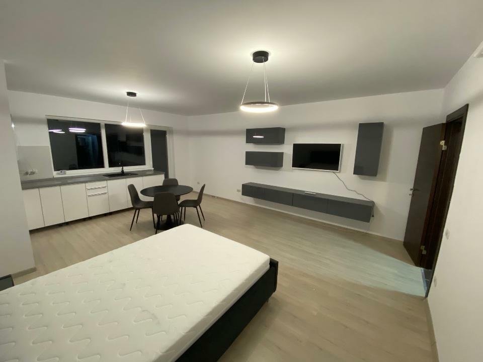 Vand garsoniera 38mp, etaj 2/4, direct proprietar, complex Subcetate