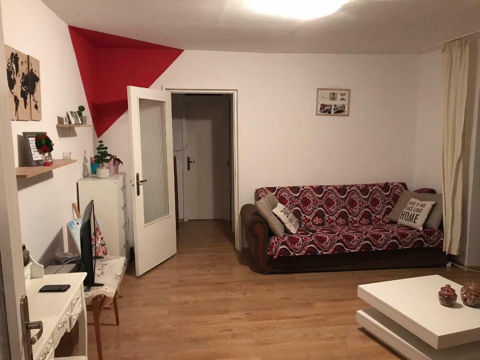 Direct proprietar 2 camere renovat Judetean/ Rebreanu et.1