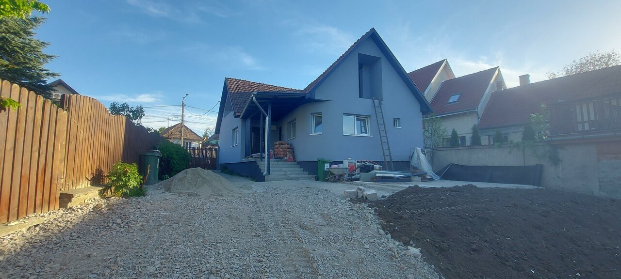 Vand casa familiala, ultra centrala Sfantu Gheorghe