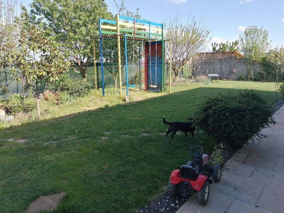 Proprietar, vand casa individuala- 4 camere Mosnita Veche