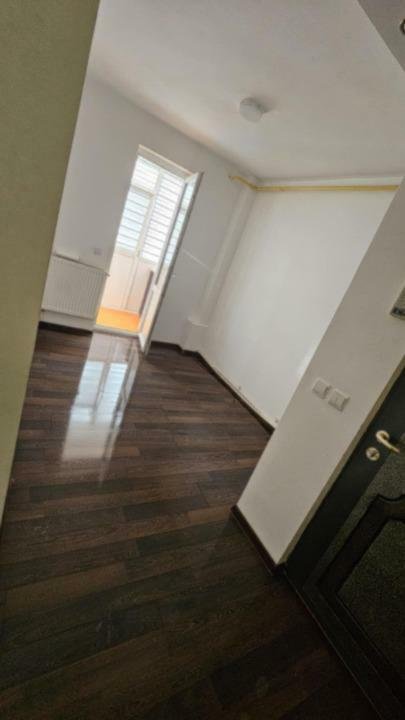 APARTAMENT DE VÂNZARE - 3 camere - uşor negociabil