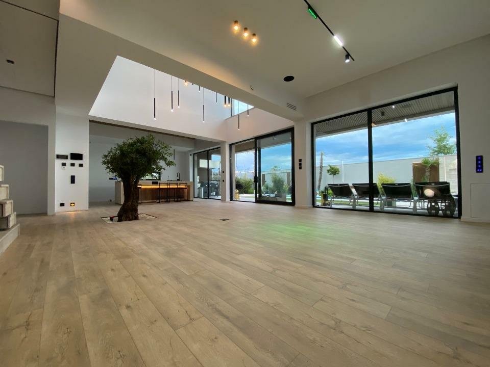 Propietar Vila Lux 550 mp Construiti Piscina Buncăr Sauna