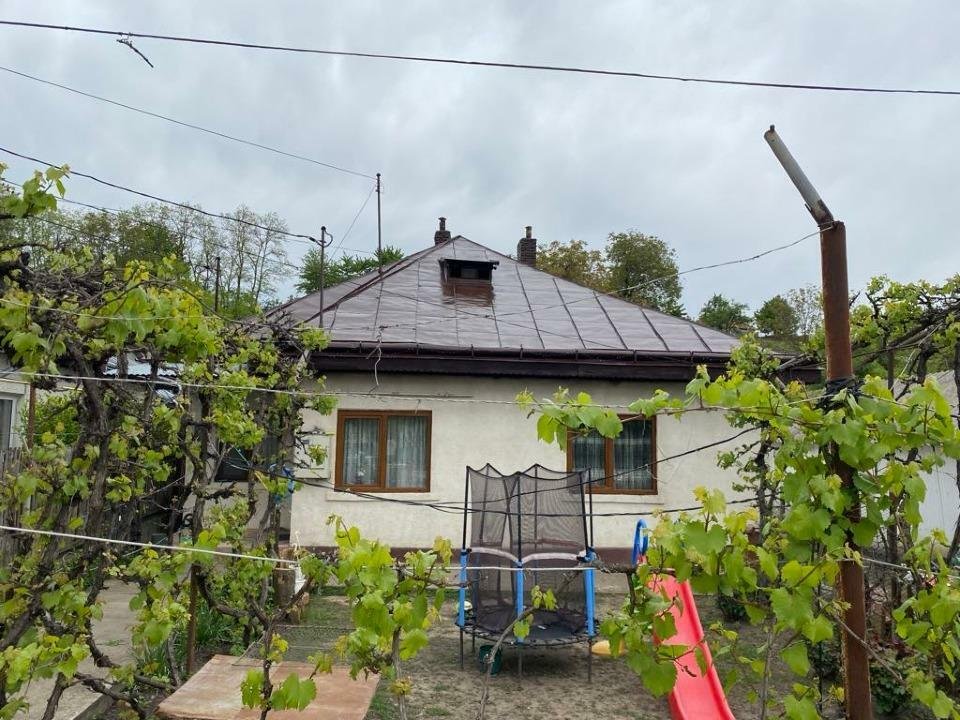 Casă 3 camere + anexă, teren 1253 mp â€“ Târgu Neamţ, Str. Mihai Viteazu