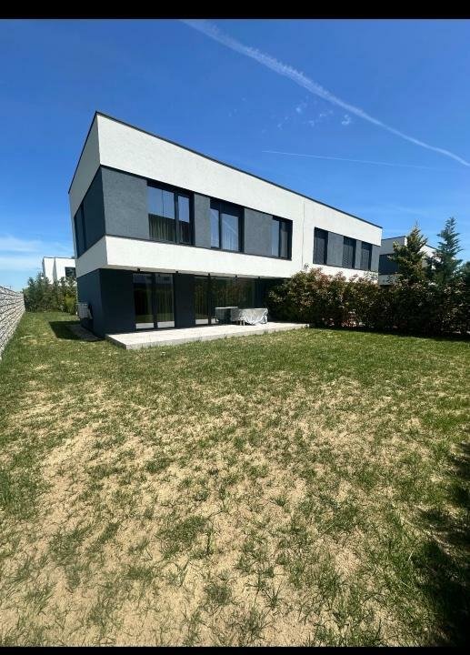 Casa de Vanzare Amber Gardens