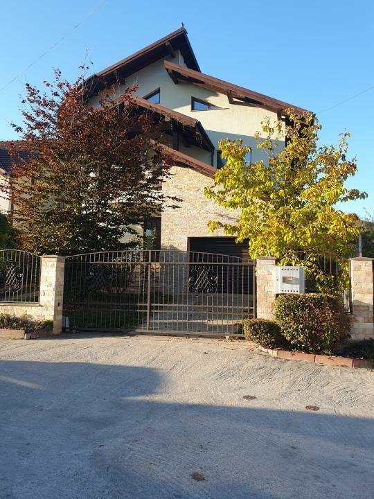 Vila deosebita cu priveliste incintatoare